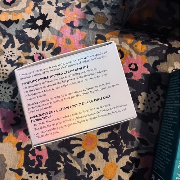 Facial skincare bundle - Picture 2 of 5